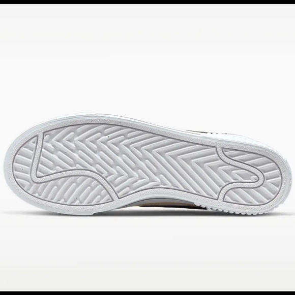 Bling Nike Swarovski Women's Court Legacy Lift White Sneaker Shoe with Crystals - Picture 5 of 6